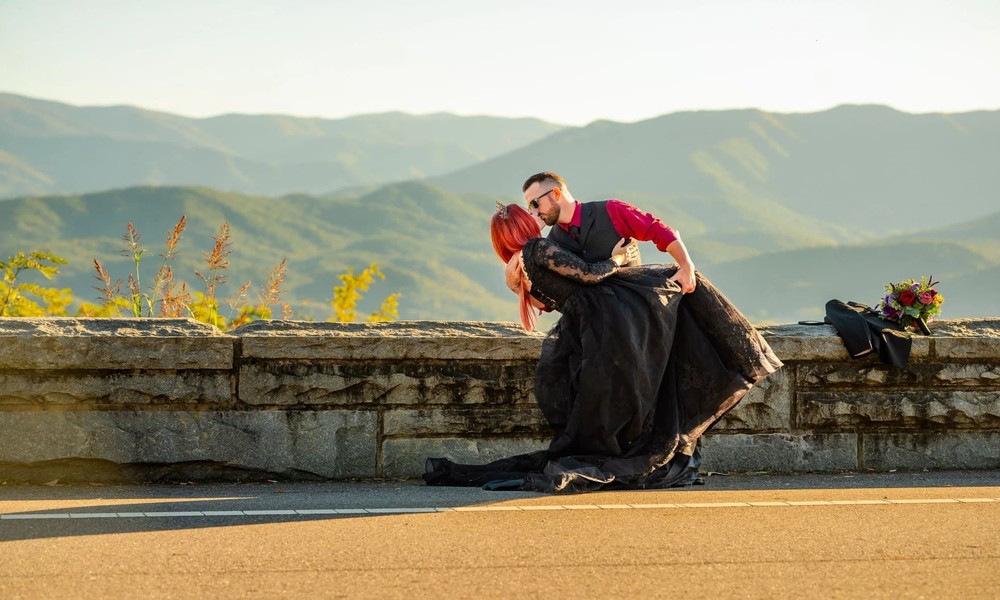 Smokies Wedding Ideas for a Simple Gatlinburg Elopement